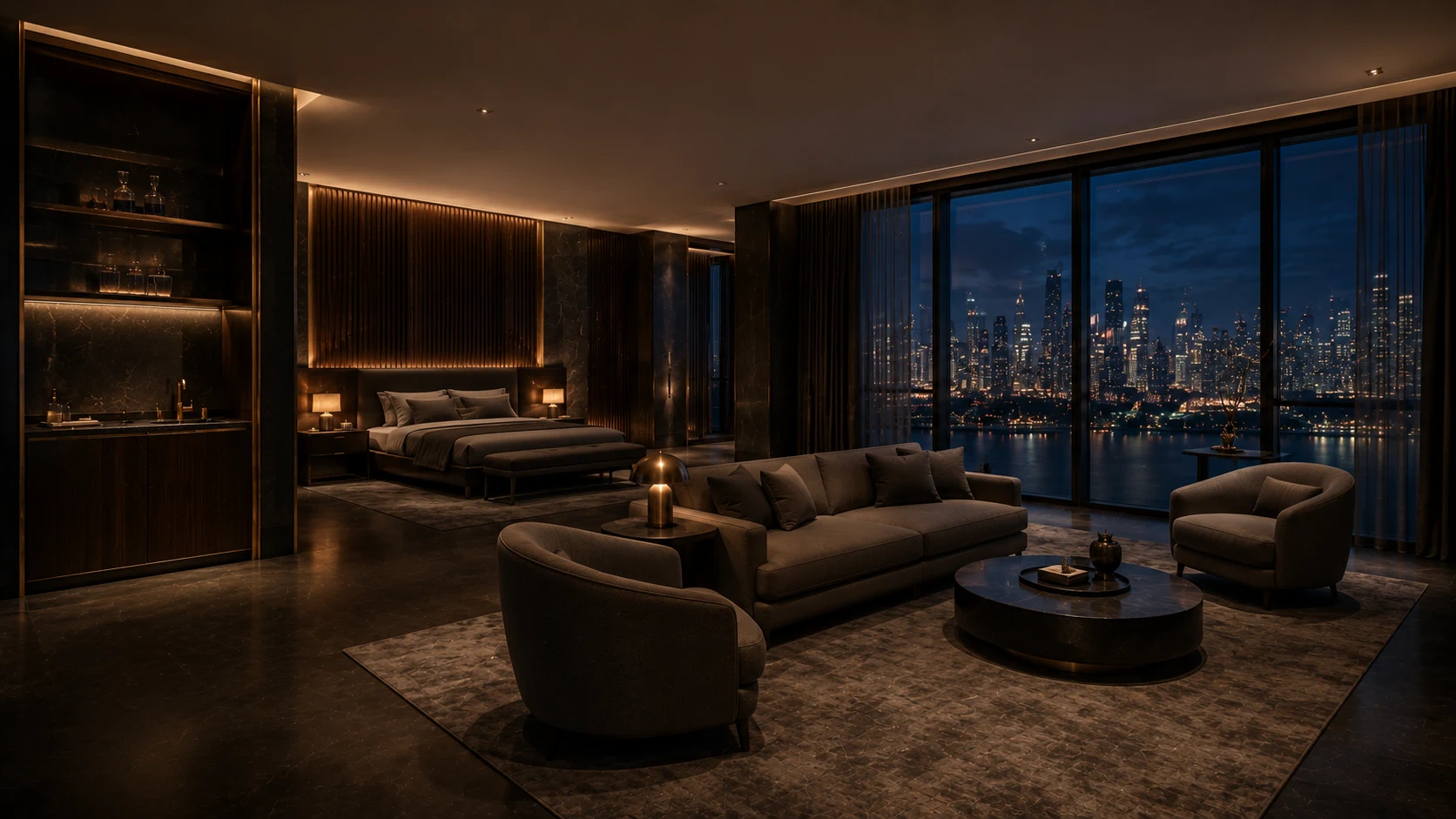 Luxussuite mit Bett, Lounge und bodentiefer Fensterfront zur nächtlichen Skyline